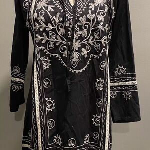 NEW W/TAGS Black & White Long Sleeve Textured Dress w/Embroidery